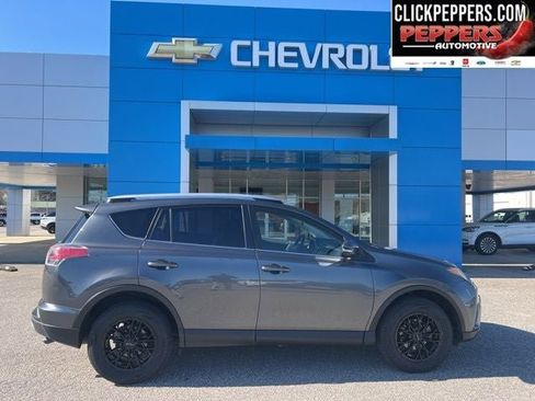 Used 2018 Toyota RAV4 XLE w/ Plus Extra Value Package image 6