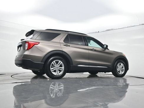 Used 2021 Ford Explorer XLT RWD image 24