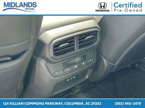 Used 2025 Honda Pilot Touring image 14