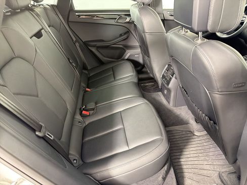 Certified 2026 Porsche Macan AWD/4WD image 29
