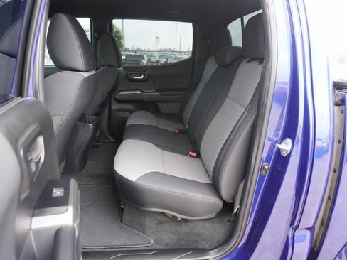 Used 2023 Toyota Tacoma TRD Sport image 18