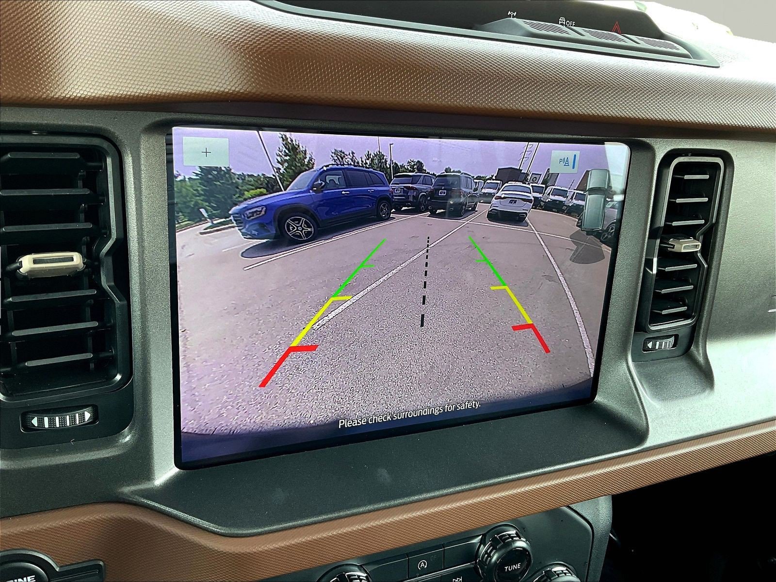 Used 2024 Ford Bronco Outer Banks AWD/4WD image 14