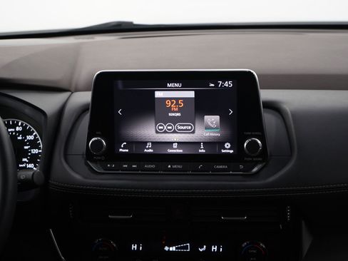 Used 2021 Nissan Rogue SV image 14