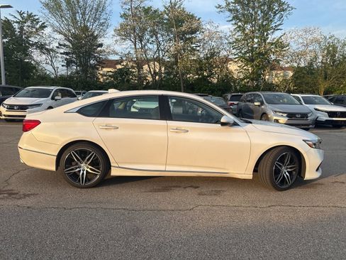 Used 2021 Honda Accord Touring image 24