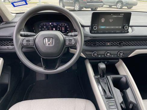 Used 2025 Honda Accord LX image 10