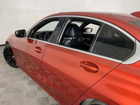 Certified 2022 BMW 330i xDrive Sedan w/ Premium Package 2 AWD/4WD image 40