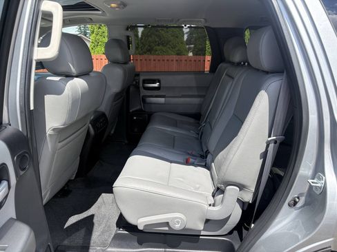 Used 2016 Toyota Sequoia Limited w/ Safety & Convenience Package AWD/4WD image 17