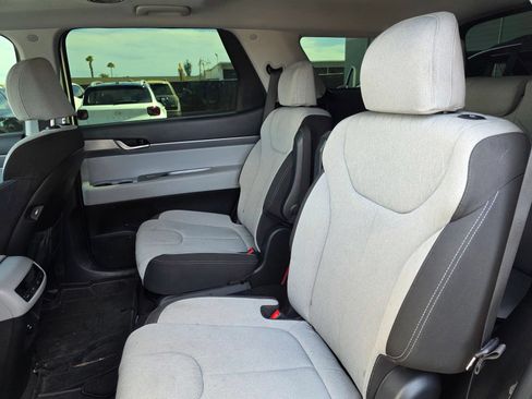 Used 2021 Hyundai Palisade SEL w/ Winter Package FWD image 12