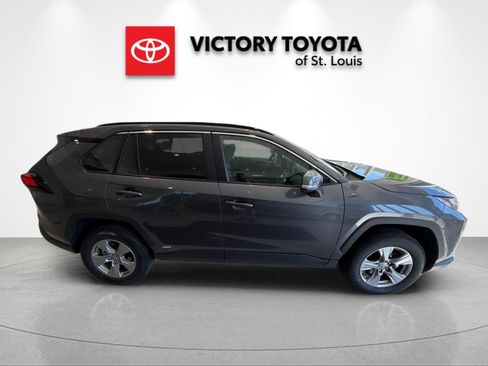 Used 2025 Toyota RAV4 XLE image 2