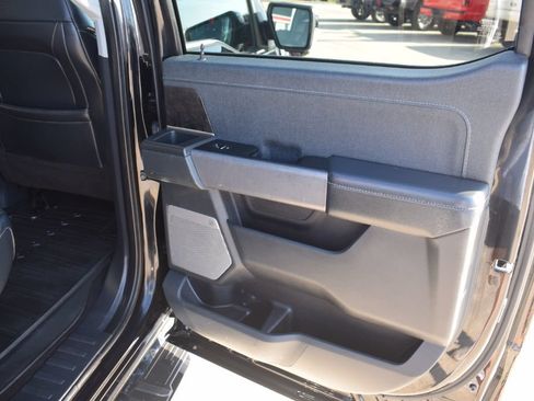 Used 2021 Ford F150 Lariat AWD/4WD image 13