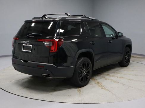 Used 2023 GMC Acadia SLT w/ Elevation Edition FWD image 11