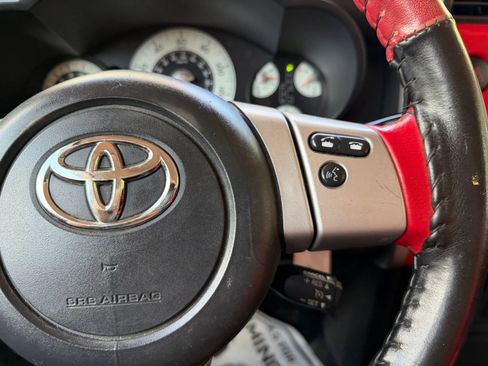Used 2012 Toyota FJ Cruiser 4WD w/ Trail Teams Special Edition image 33