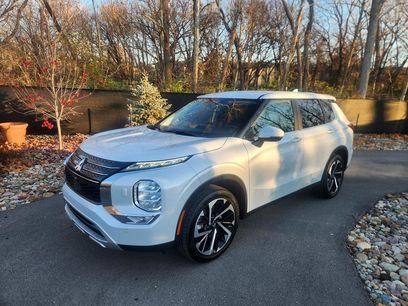 Used 2024 Mitsubishi Outlander SE