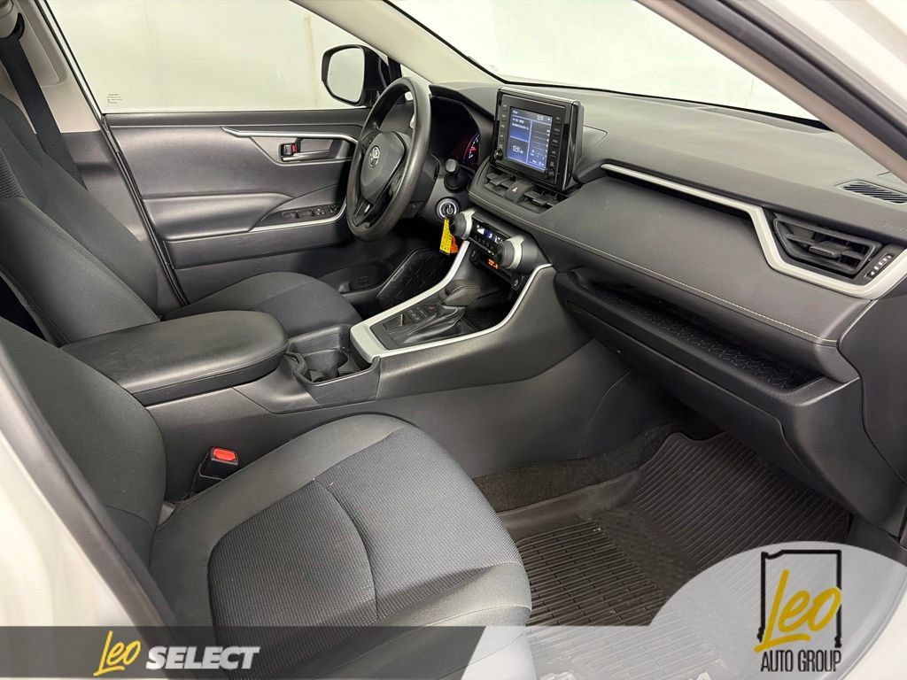 Used 2019 Toyota RAV4 LE w/ All Weather Liner Package AWD/4WD image 14