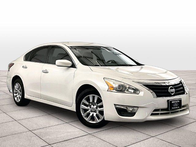 Used 2015 Nissan Altima 2.5 S w/ Power Driver Seat Package FWD image 3