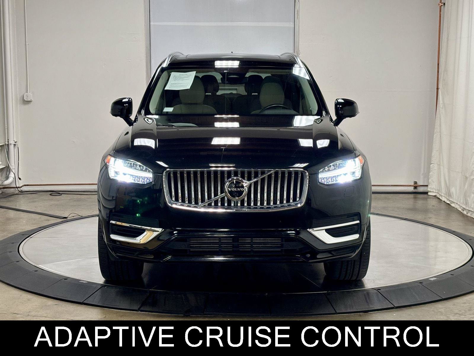 Used 2024 Volvo XC90 T8 Plus AWD/4WD image 3