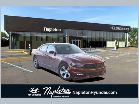Used 2018 Dodge Charger SXT Plus image 1