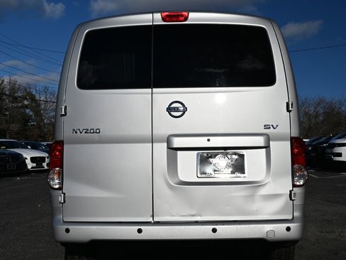 Used 2020 Nissan NV200 SV w/ Back Door Glass Package image 9