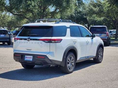 New 2025 Nissan Pathfinder SV image 3