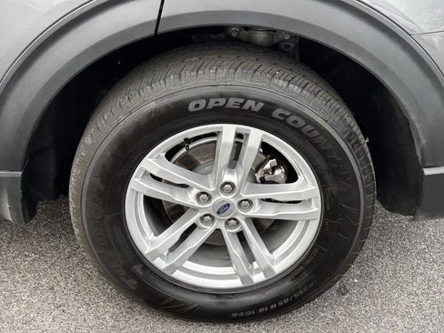 Used 2022 Ford Explorer XLT image 13