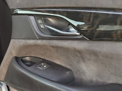 Used 2018 Cadillac Escalade Platinum image 26