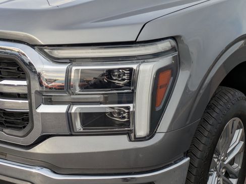 Used 2025 Ford F150 Lariat w/ Equipment Group 501A Mid image 10