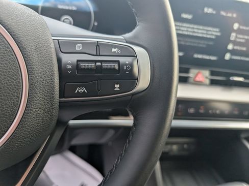 Used 2025 Kia Sportage SX AWD/4WD image 17