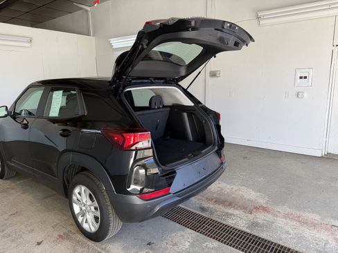 Used 2022 Chevrolet TrailBlazer LS image 37