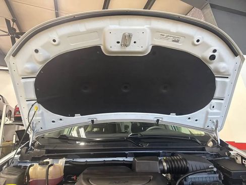 Used 2023 Chrysler Pacifica Touring-L FWD image 80
