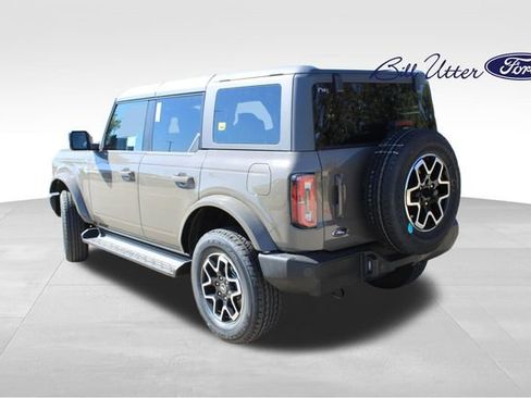 New 2025 Ford Bronco Outer Banks image 4