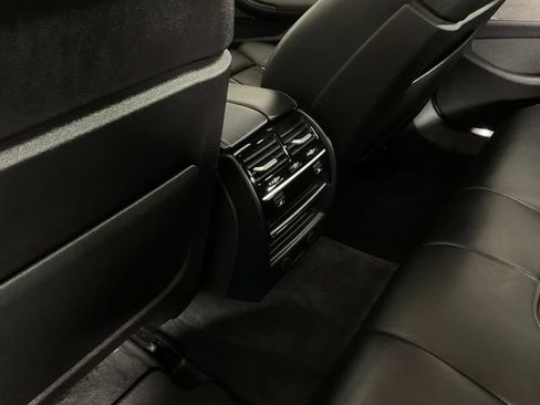 Used 2018 BMW M550i xDrive AWD/4WD image 18