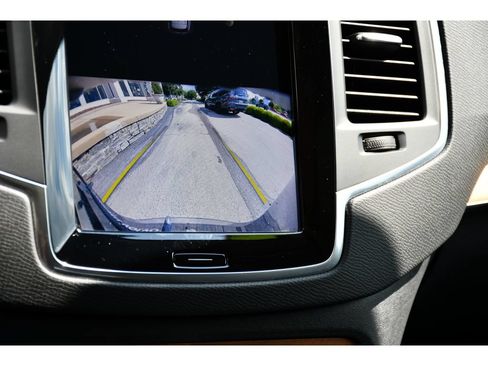 Certified 2024 Volvo XC90 T8 Core w/ Climate Package AWD/4WD image 24