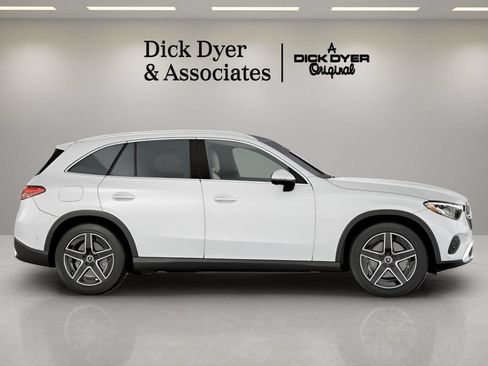 Used 2026 Mercedes-Benz GLC 300 image 10
