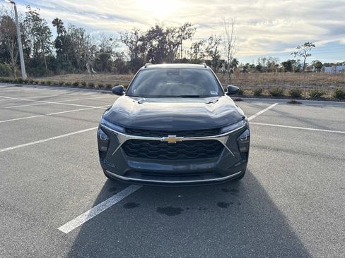 New 2026 Chevrolet Trax LT w/ Sunroof Package FWD image 8