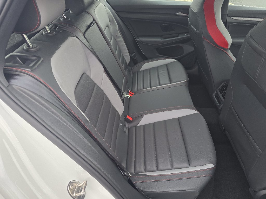 New 2026 Volkswagen GTI SE FWD image 16