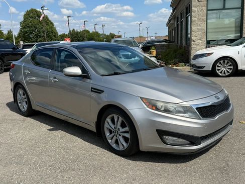 Used 2011 Kia Optima EX FWD image 3