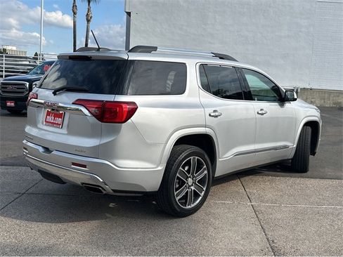 Used 2019 GMC Acadia Denali w/ Technology Package image 11
