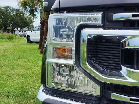 Used 2022 Ford F250 XLT w/ XLT Premium Package AWD/4WD image 12