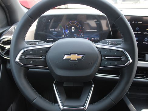 New 2027 Chevrolet Equinox LT FWD image 11