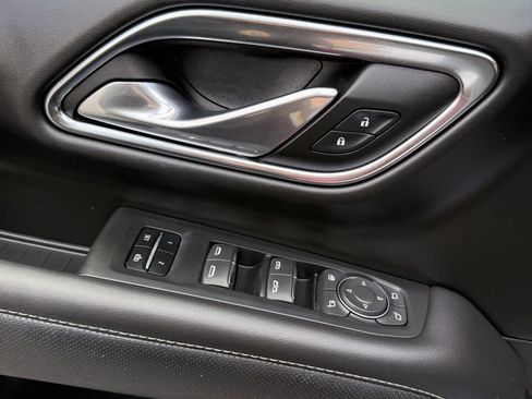 Used 2023 Chevrolet Tahoe Premier image 12