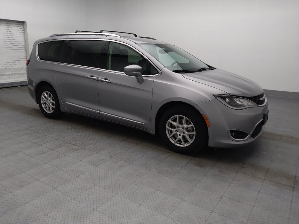 Used 2020 Chrysler Pacifica Touring-L FWD image 11