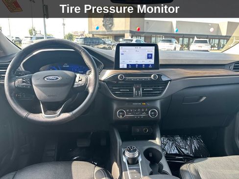 Used 2020 Ford Escape Titanium AWD/4WD image 18