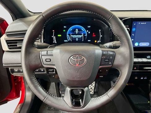Used 2025 Toyota Camry SE w/ Multimedia Upgrade Package FWD image 9
