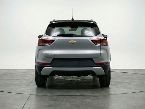 Used 2025 Chevrolet TrailBlazer LT AWD/4WD image 7