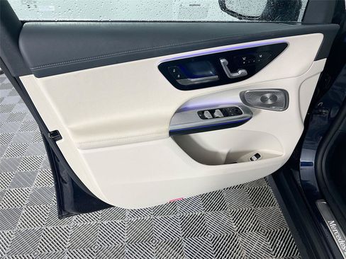 Certified 2023 Mercedes-Benz GLC 300 4MATIC image 17