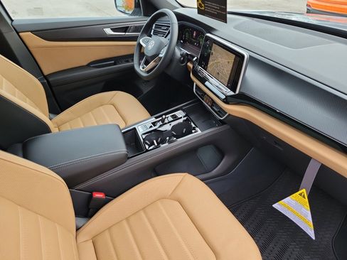 New 2026 Volkswagen Atlas Cross Sport SEL R-Line AWD/4WD image 28