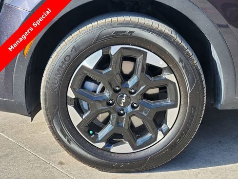 New 2025 Kia Sorento S image 7