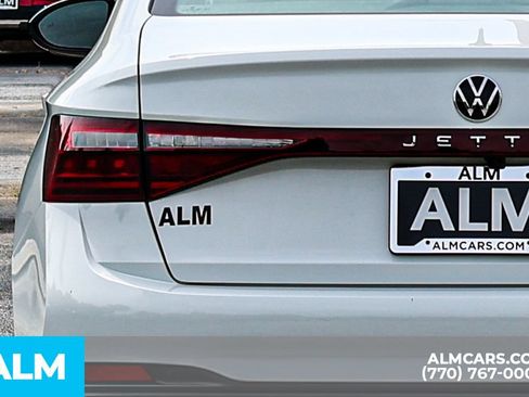 Used 2025 Volkswagen Jetta Sport FWD image 12