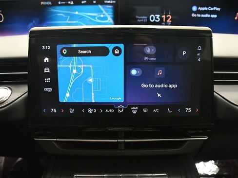 Used 2026 Lincoln Nautilus Reserve image 16