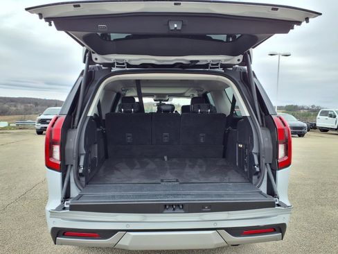 Used 2025 Ford Expedition Max Platinum image 13